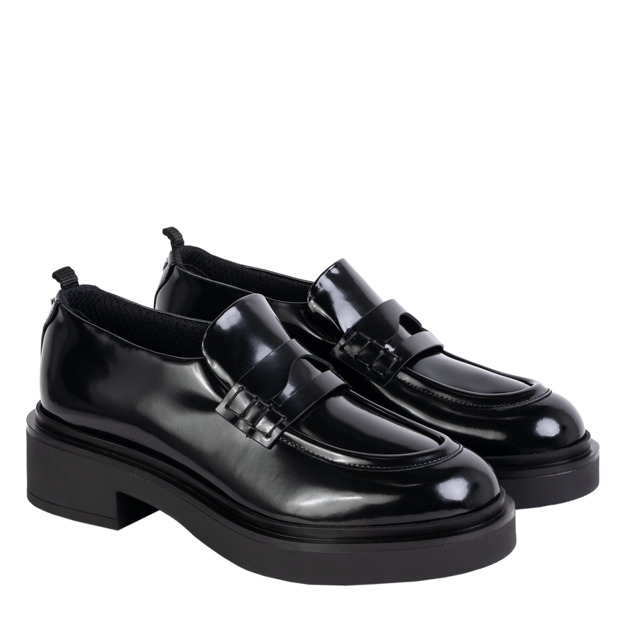 Emporio Armani mokasyny damskie skórzane X3A104 XF328 Mocassino Abrasivato