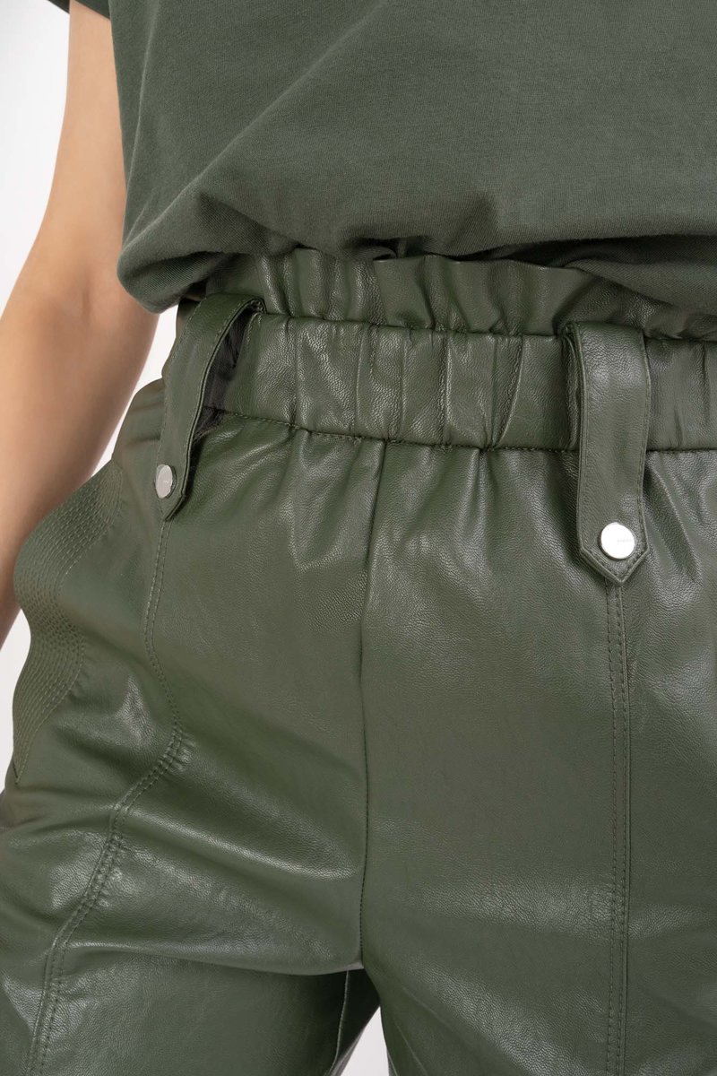 PINKO spodnie ze skóry ekologicznej z paskiem Zielone BIELLA  